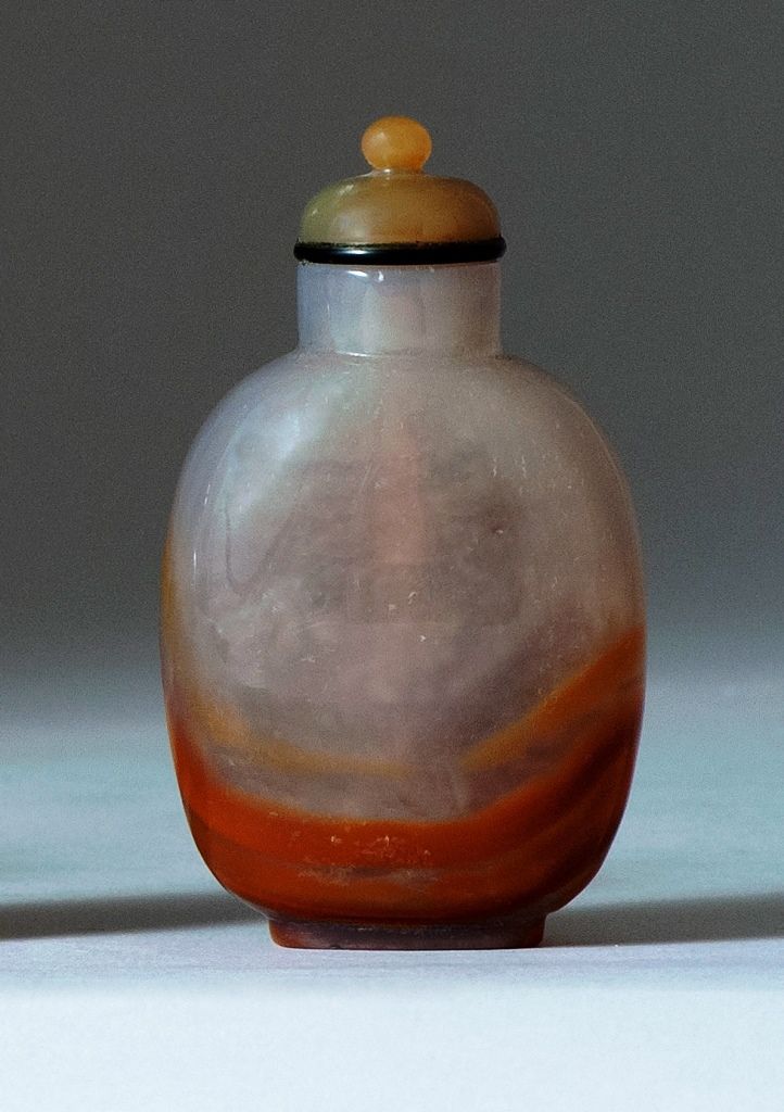 S022 chalcedony floater agate snuff bottles in elongated ovoid f