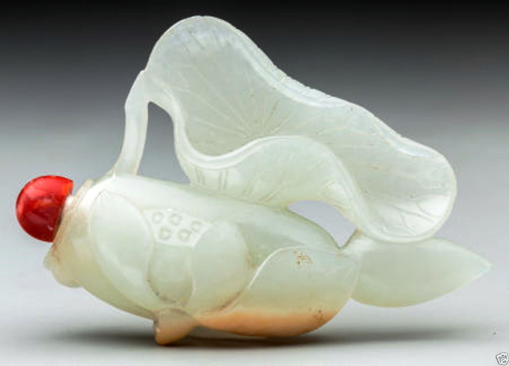S018 antique estate Chinese carved white jade lotus flower snuff